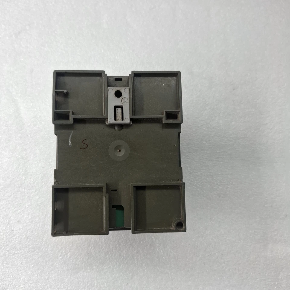 Siemens 6ED1052-1FB00-0BA6 230RC Logo AC/DC 115..240V 6ED10521FB000BA6
